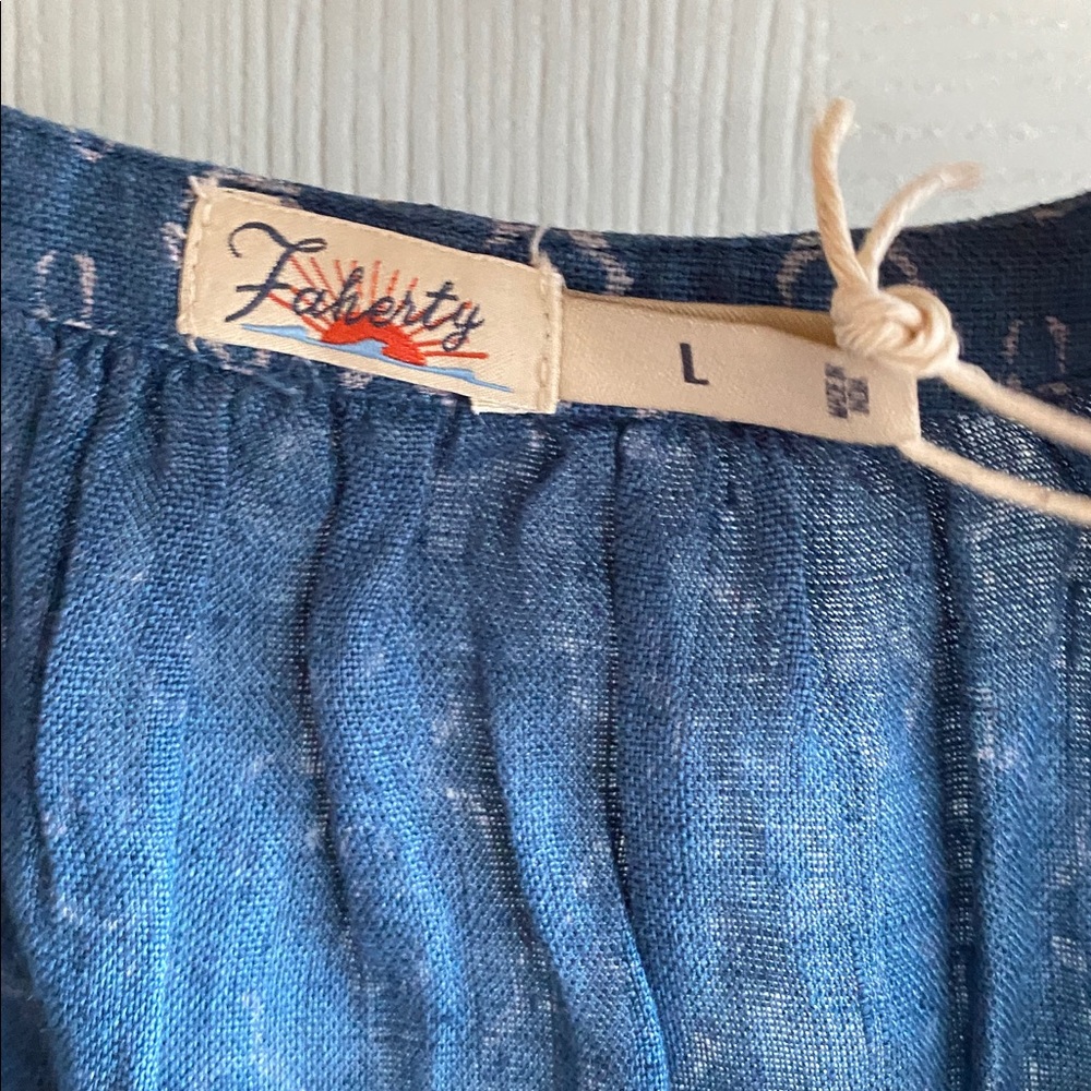 Faherty NWT Isla Embroidered Sleeveless Buttoned Front Denim Crop Linen Top - Picture 11 of 14